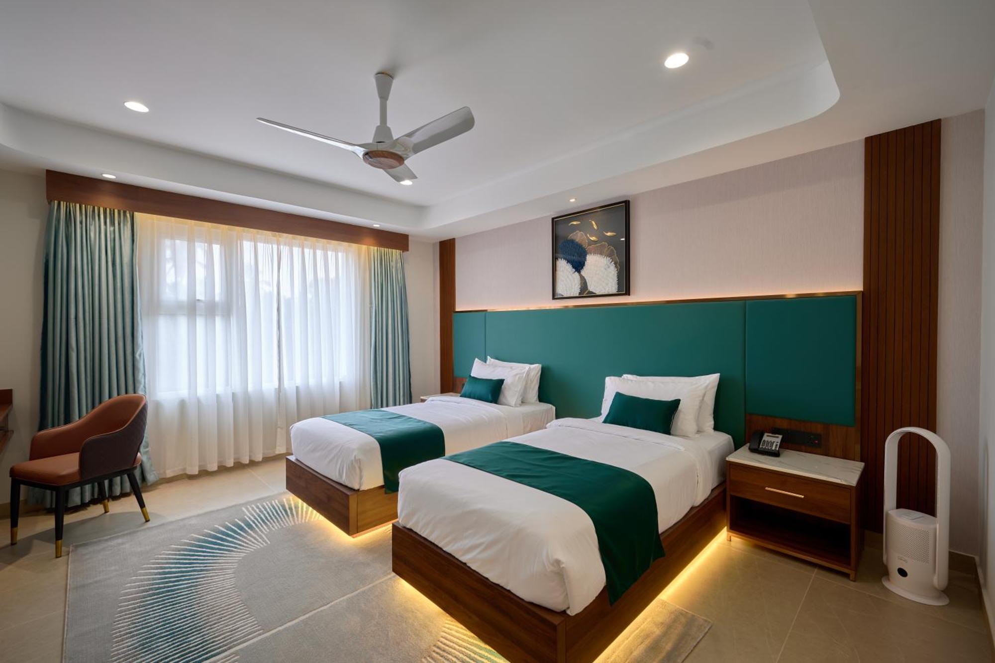 Kowju Airport Hotel Calicut Kondotty Exterior photo