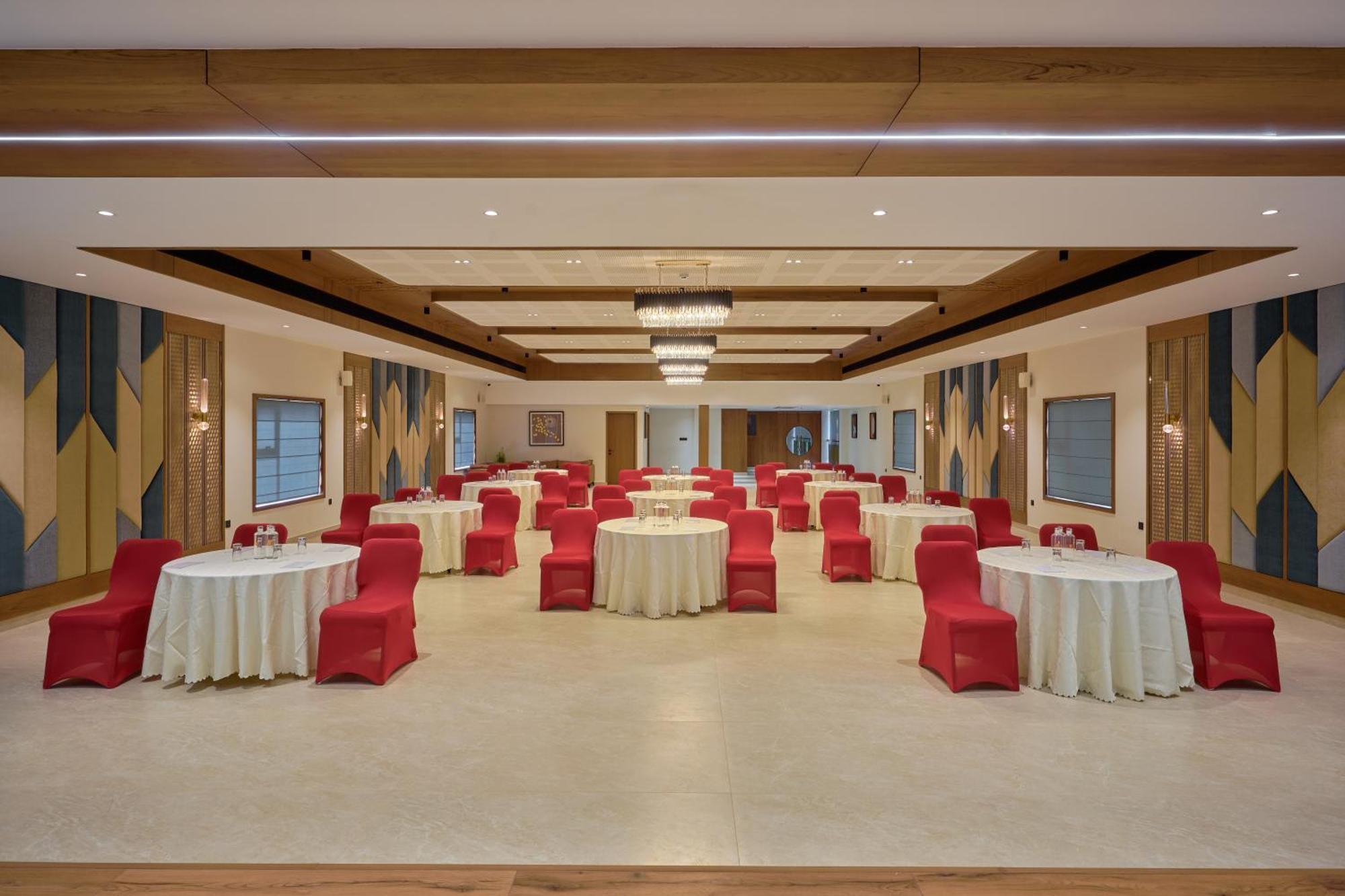 Kowju Airport Hotel Calicut Kondotty Exterior photo